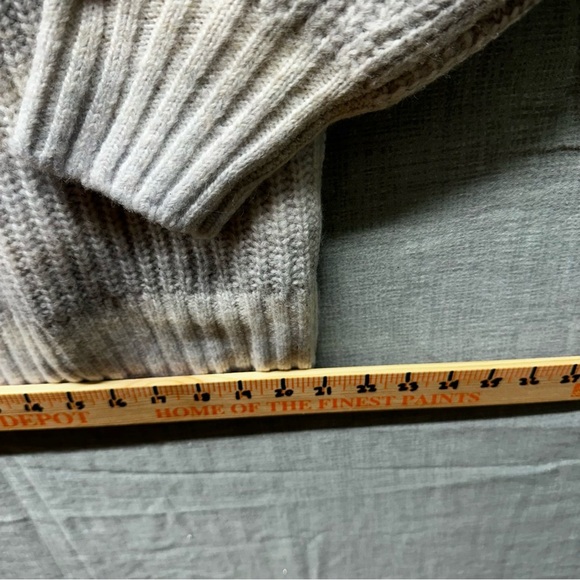 GAP Oversized Chunky Knit Turtleneck Sweater Women's XL Striped Gray Ivory - Picture 7 of 10